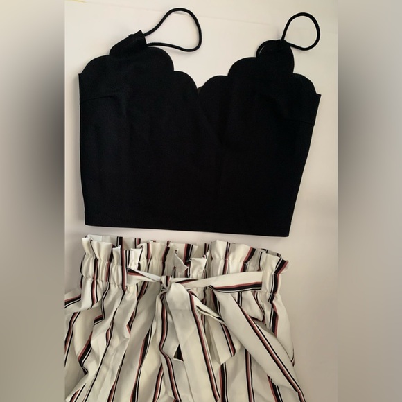 SHEIN Scallop Trim Cami Top w/ Waisted Belted Striped Shorts Set Size 0XL - Picture 2 of 5